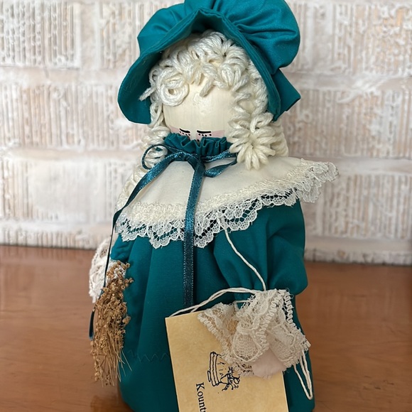 Set of three, little dolls, handmade from gourds, fragile, 8” - Picture 6 of 7